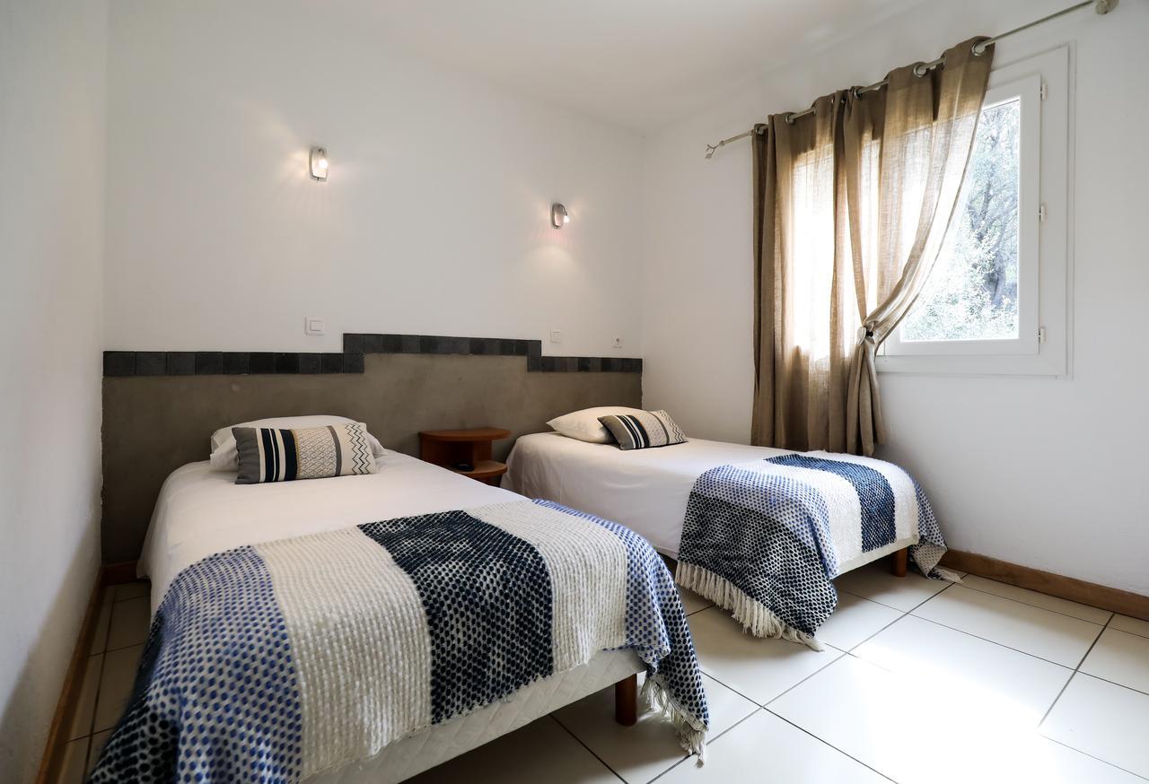 Macchie E Fiori Hotell Pianottoli-Caldarello  Exteriör bild
