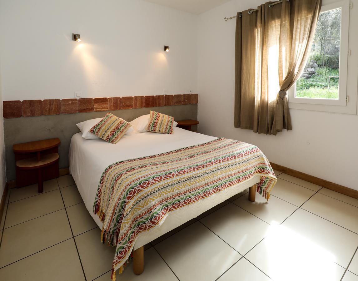Macchie E Fiori Hotell Pianottoli-Caldarello  Exteriör bild